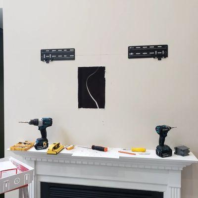 Samsung frame install with one connect box installed in the wall