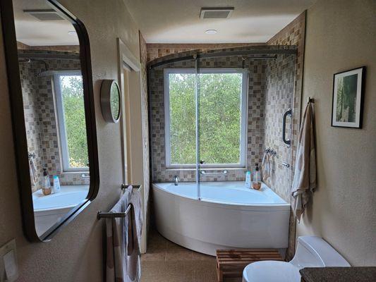 Pacific Edge Build Group