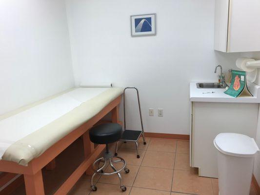 Alkris Walk-In Clinic At Peppertree