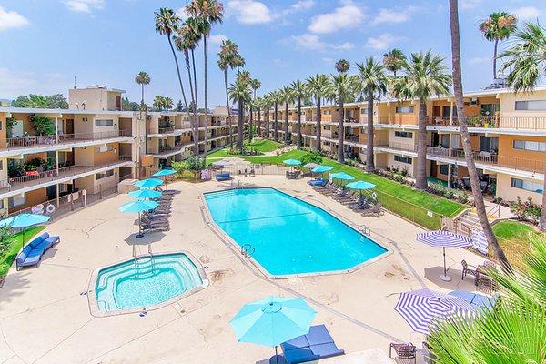 The Diplomat Park Apartments