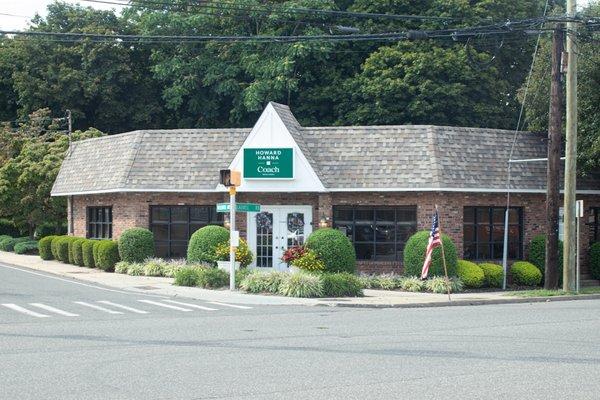 Howard Hanna Coach Realtors