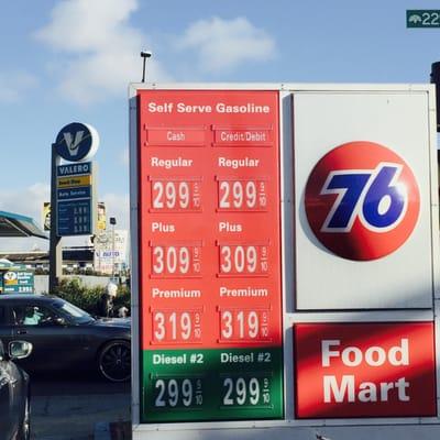 Valero and 76: two hungry birds snatching up helpless, hatchling drivers on the banks of 880.