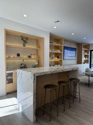 Lz Roofing & Construction