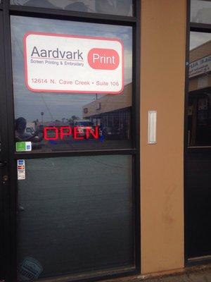 Aardvark Screen Printing & Embroidery
