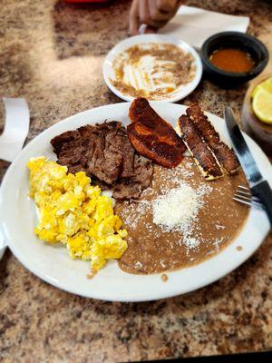 Decent, food could have been warmer. I was hungry it did the job. Desayuno Norteno