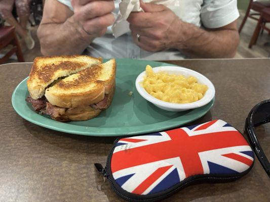 AMAZING BRISKET SANDWICH, Mac and cheese and home made baked beans ( eventually).