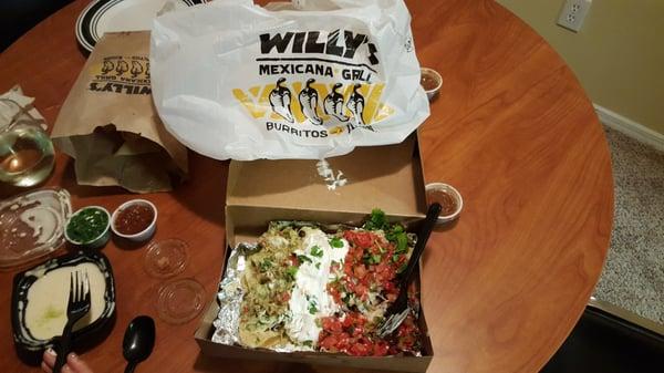 Nachos and cheese dip to-go