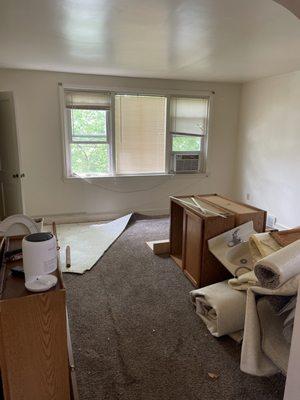 Rew’s Delivery & Hauling Service