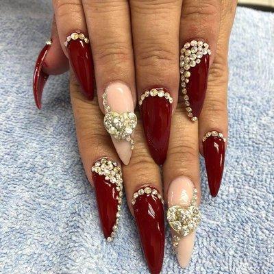 T L Nails