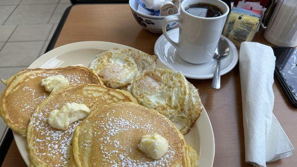 Golden pancakes w/ 2 eggs & coffee