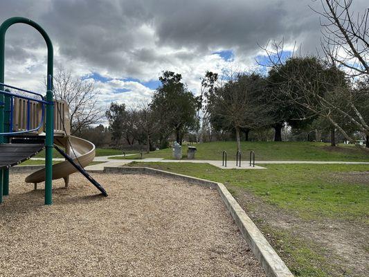 Walk way to dog park