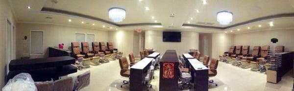 Open FEB 8/。February 15% off 。 thank you coming