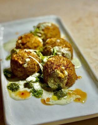 PEPPER LAMB BOUDIN
Chili Collard Greens Chimichurri, Garlic Crema, Chili Crisp Tahini