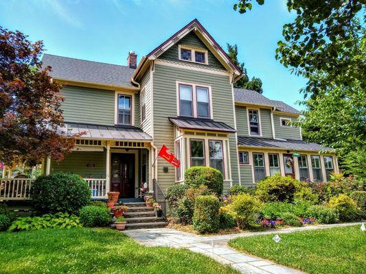 George Crossman House