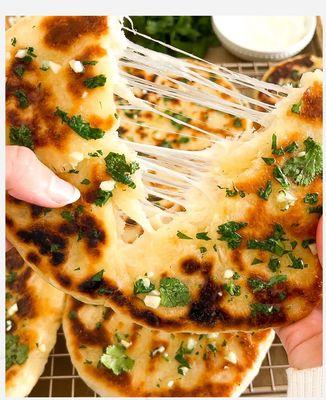 Cheese garlic naan