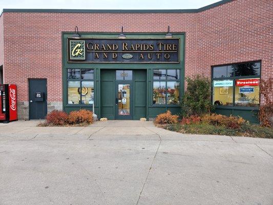 Grand Rapids Tire & Auto