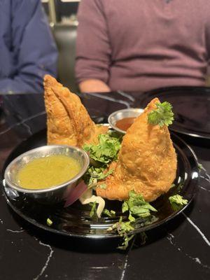VEGETABLE SAMOSA