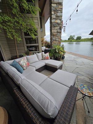 Thick cushions A+ for comfort and quality