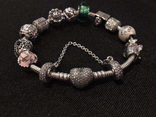 Pandora Treasure Coast Square