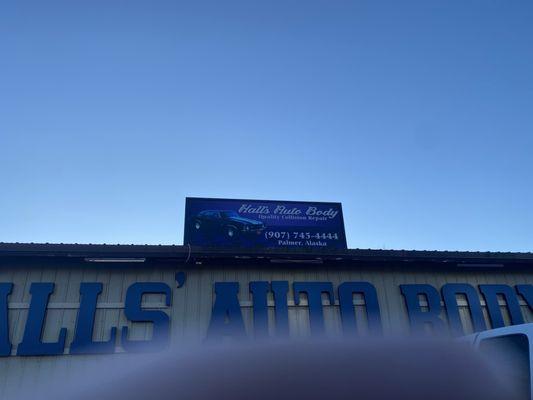Halls Auto Body
