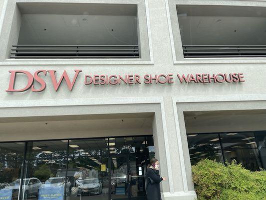 DSW Designer Shoe Warehouse