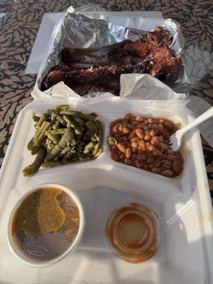 3 bone Spare Rib Platter w/ hash no rice, baked bea and green beans