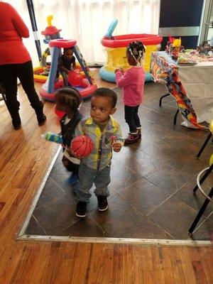 My son birthday party off the chain he an all our guess had a great time thank you so much....