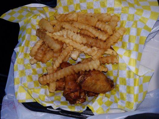 Kids 4pc wing combo (bang bang orange sauce) 11/16/19