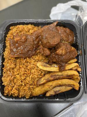 Joloff rice with grilled turkey wings