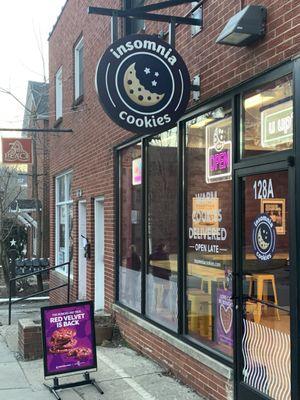 Insomnia Cookies