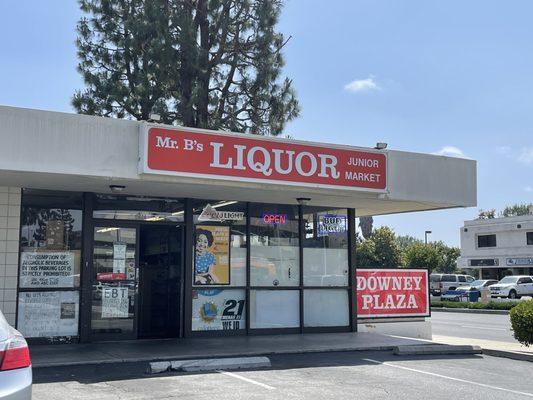 Mr B's Liquor & Jr Market