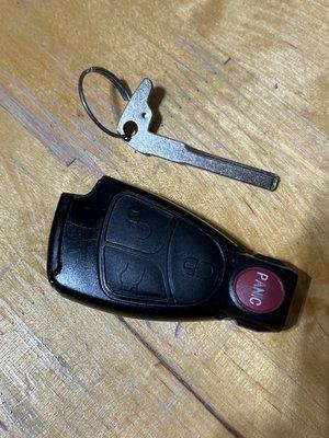 Non-Functioning remote fob with blank blade. Replacement with correct blade, over $500 from Mercedes