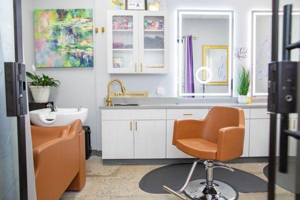 "Inspiring confidence in every individual"
-Christelle Wilson