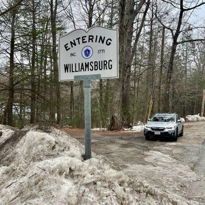 Entering Williamsburg on Route 143 from Chesterfield.