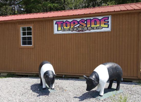 This is the Best barbecue place here in Northeast North Carolina. Specializing with homemade desserts from in the Resturant!