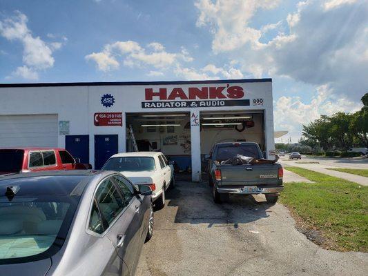Hanks Radiators & Audio