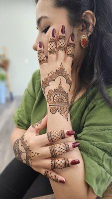 Temporary Henna tattoo