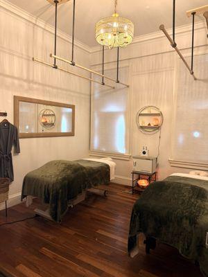 Rutilated Thai Massage & Wellness