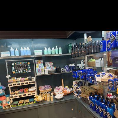 Steele's Flowers & Gifts