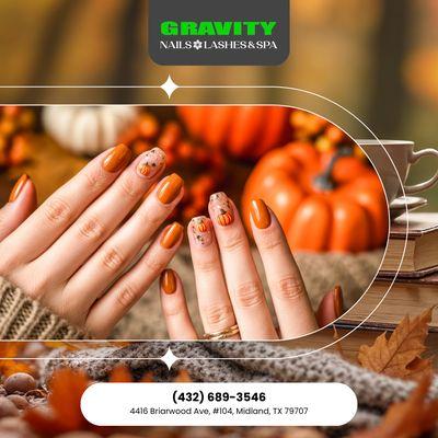Time to give your nails that autumn glow! We're excited to see you. Book your appointment before spots fill up!