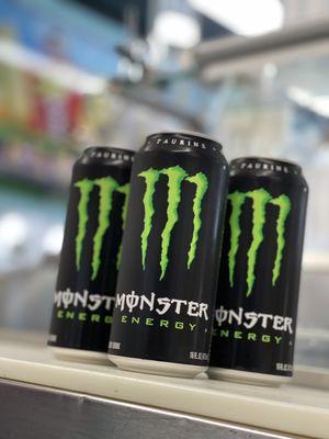 Para agarrar Energia... un Refrescante Monster sencillo o Preparado con nuestro Jugo Especial que le da sabor unico!