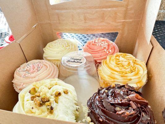 Assorted cupcakes