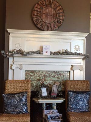 So elegantly decorated for Christmas!!