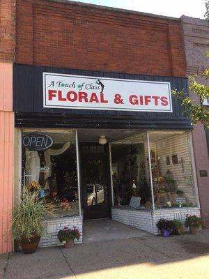 Accent Floral & Gifts
