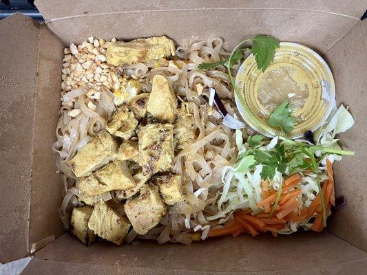 Veggie Pad Thai Salad with Chicken Satay