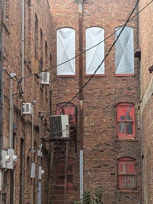 Could be NYC,Boston,Philly. Nope Paris tx