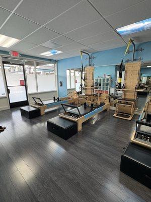 Pilates V:2 class with Dariia!