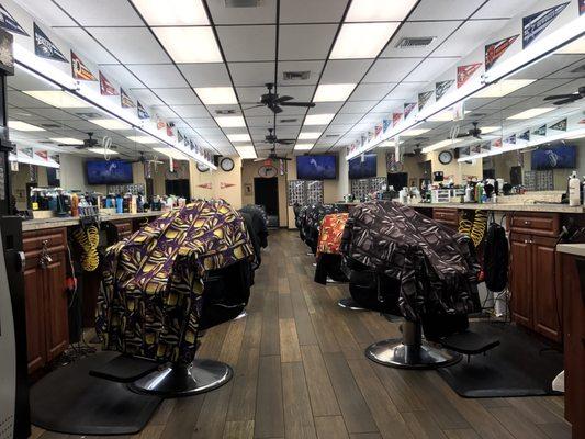 Clean and friendly atmosphere. Family friendly and at your service!!!!