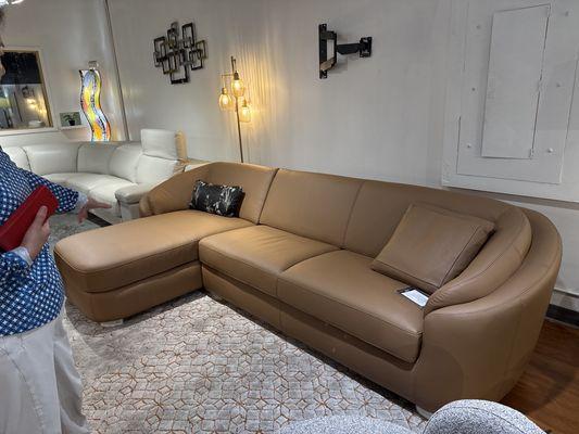 Kelvin Giormani Rusco I- Italian top grain leather sofa with left chaise lounge