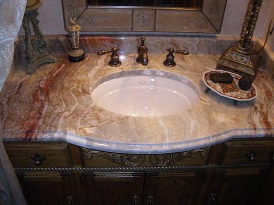 Bathroom granite countertop - customized edging